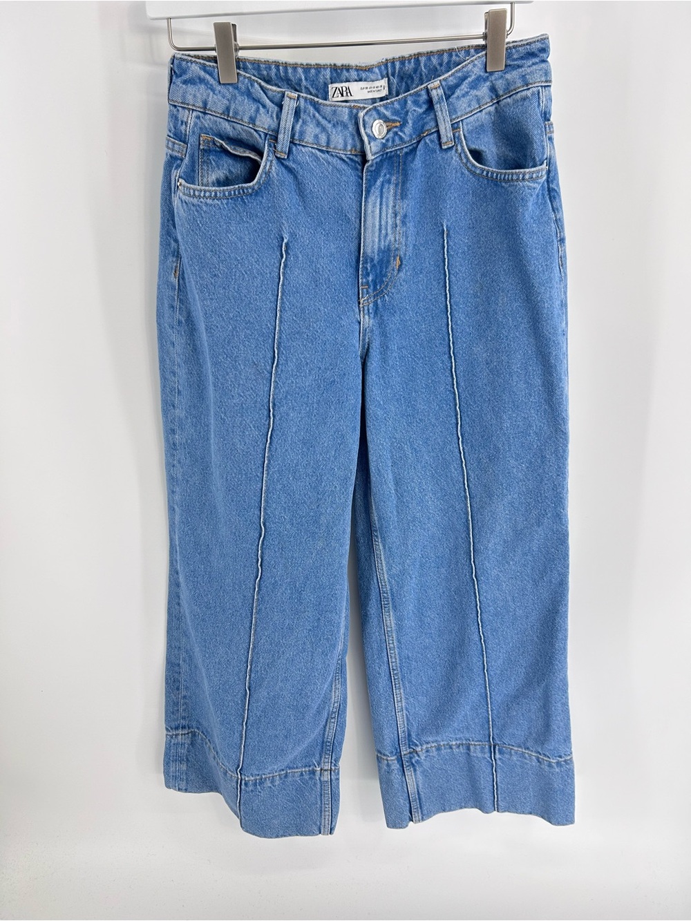 Zara Denim High-Rise Wide‎ Leg Crop Jeans - Size 6